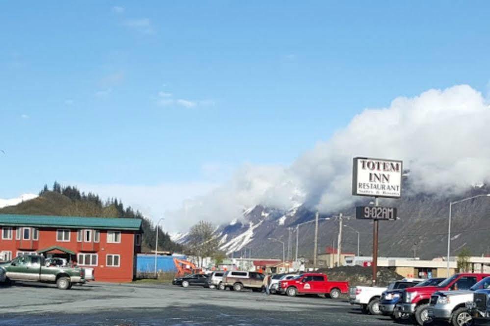 Totem Hotel And Suites Valdez Esterno foto
