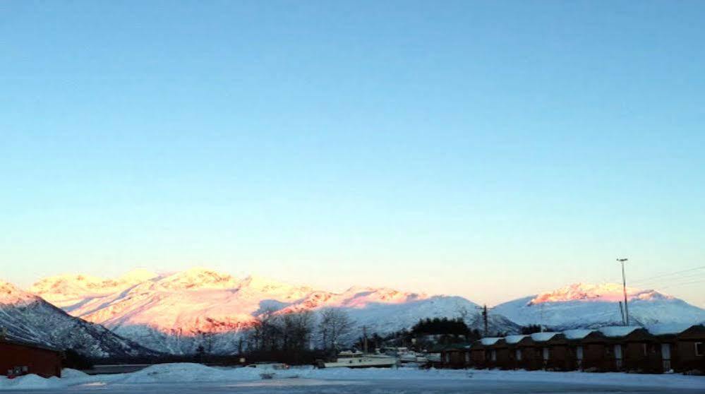 Totem Hotel And Suites Valdez Esterno foto