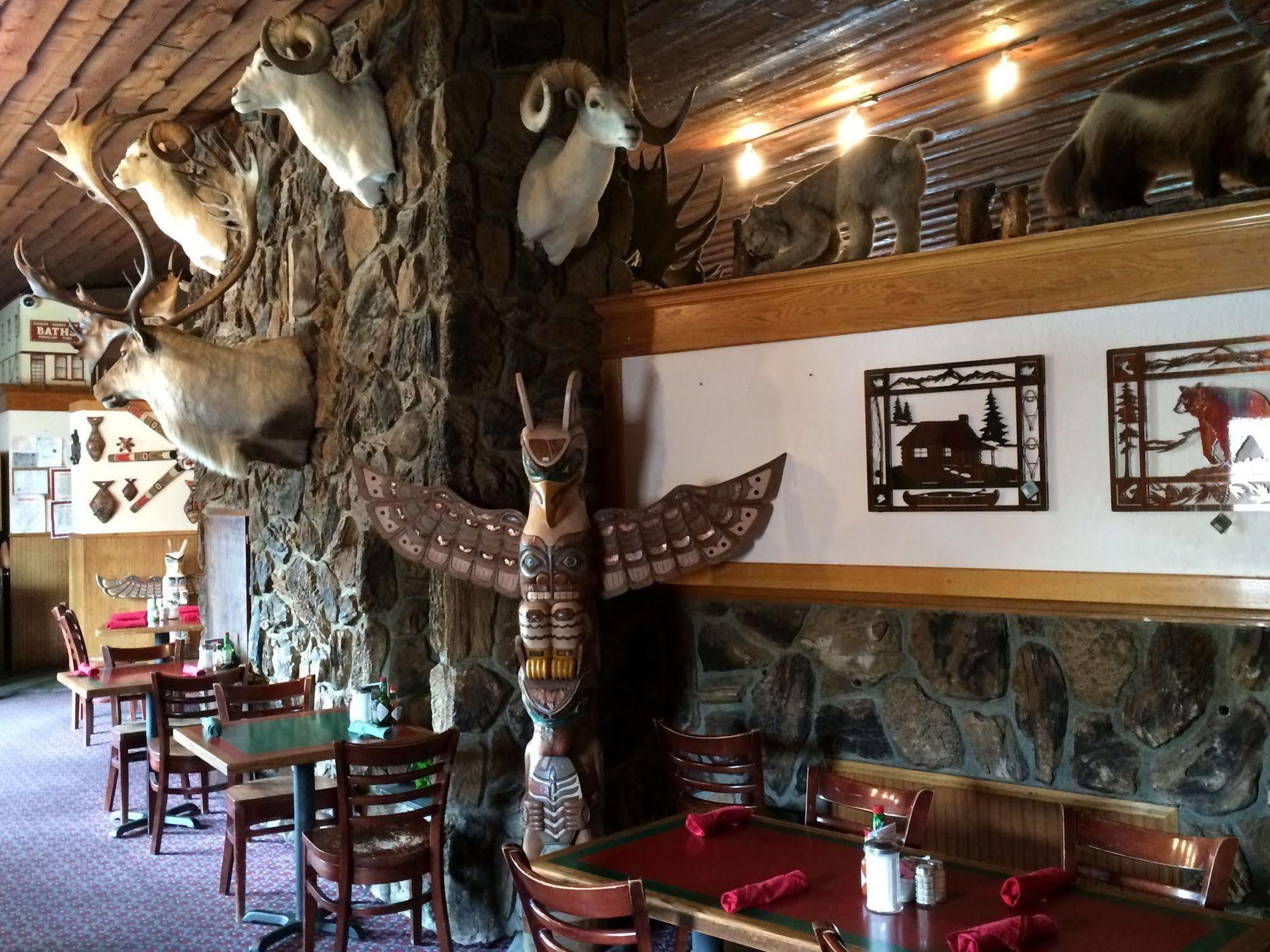 Totem Hotel And Suites Valdez Esterno foto